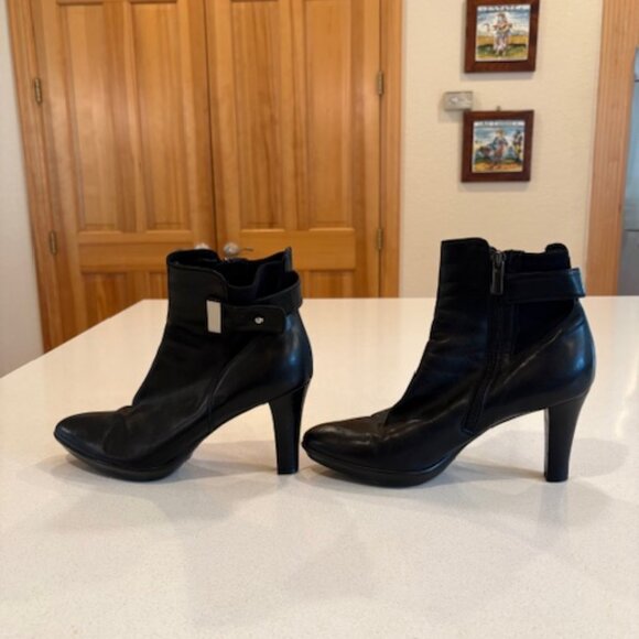 Aquatalia Waterproof Kate Middleton Rouge Royal Leather Boots, Size 9 - Picture 5 of 9